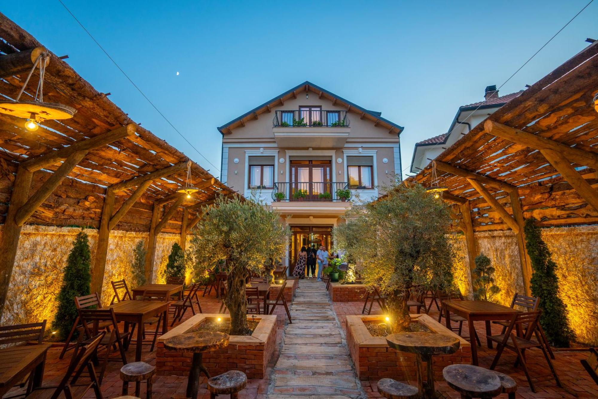 Gjuhadoli Hotel Restaurant Shkodër Dış mekan fotoğraf