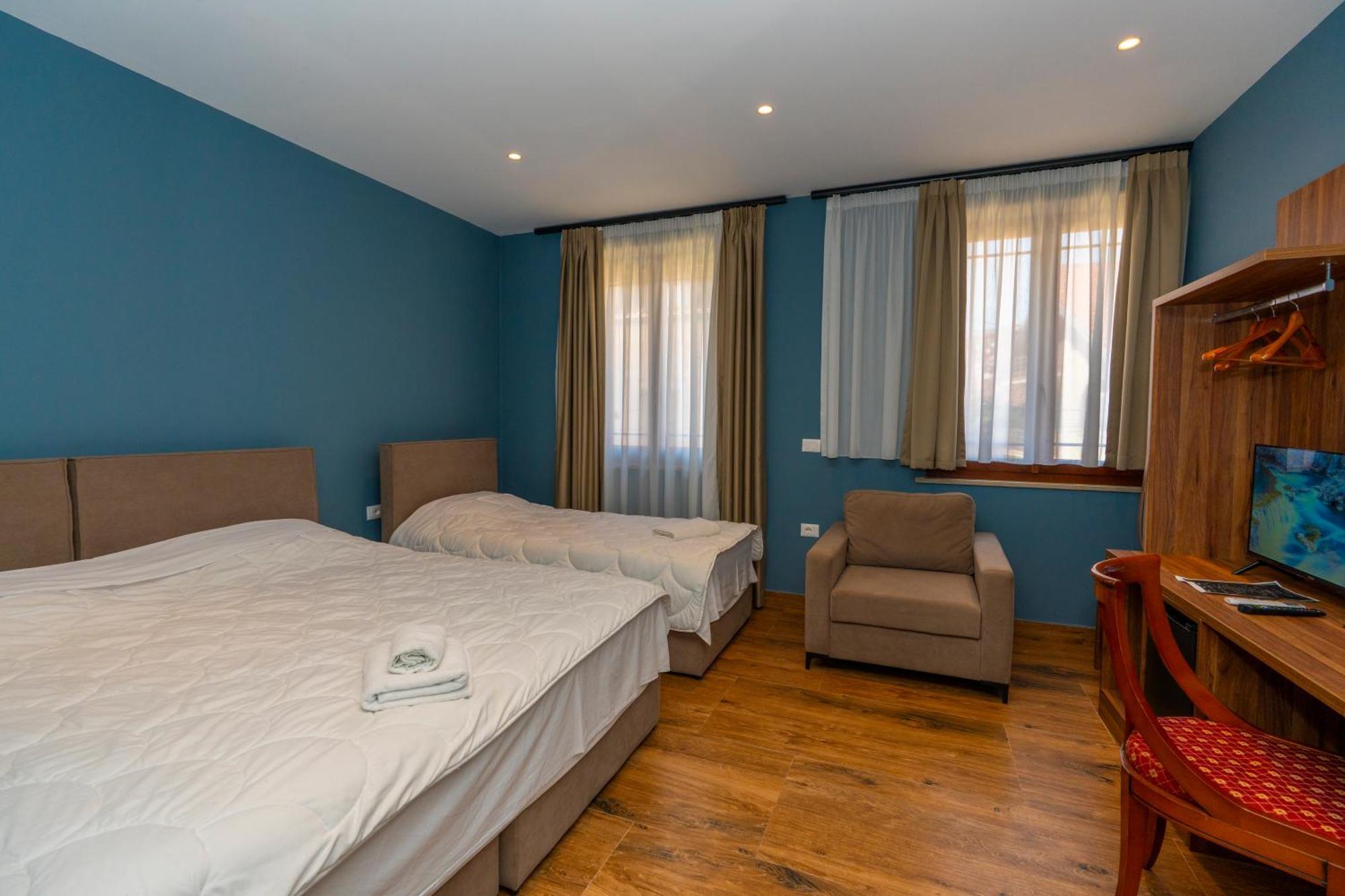 Gjuhadoli Hotel Restaurant Shkodër Dış mekan fotoğraf