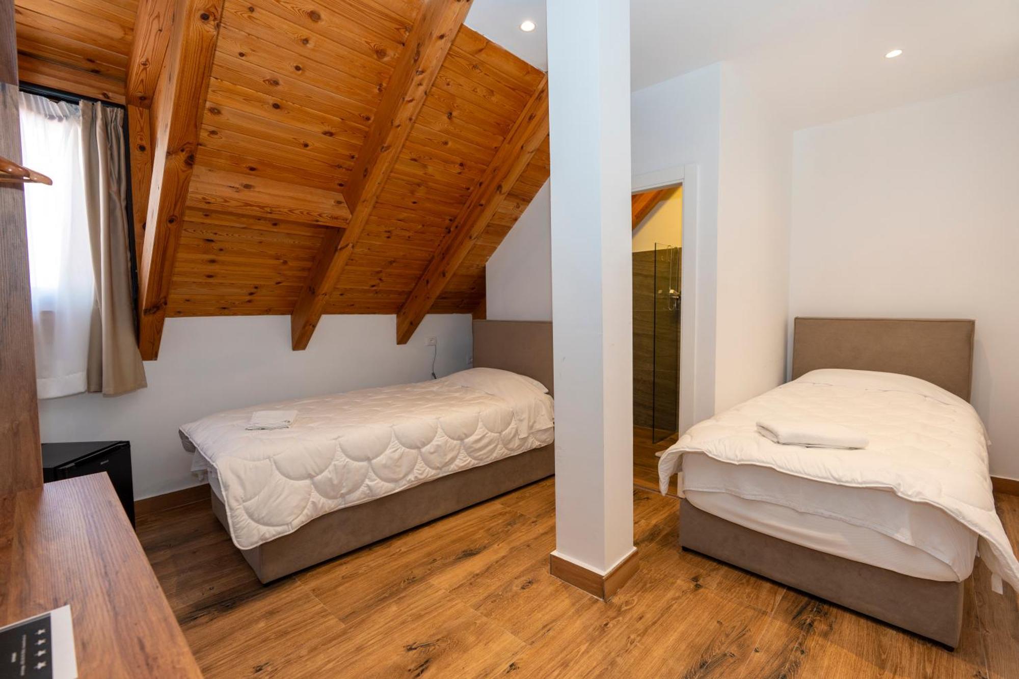 Gjuhadoli Hotel Restaurant Shkodër Dış mekan fotoğraf