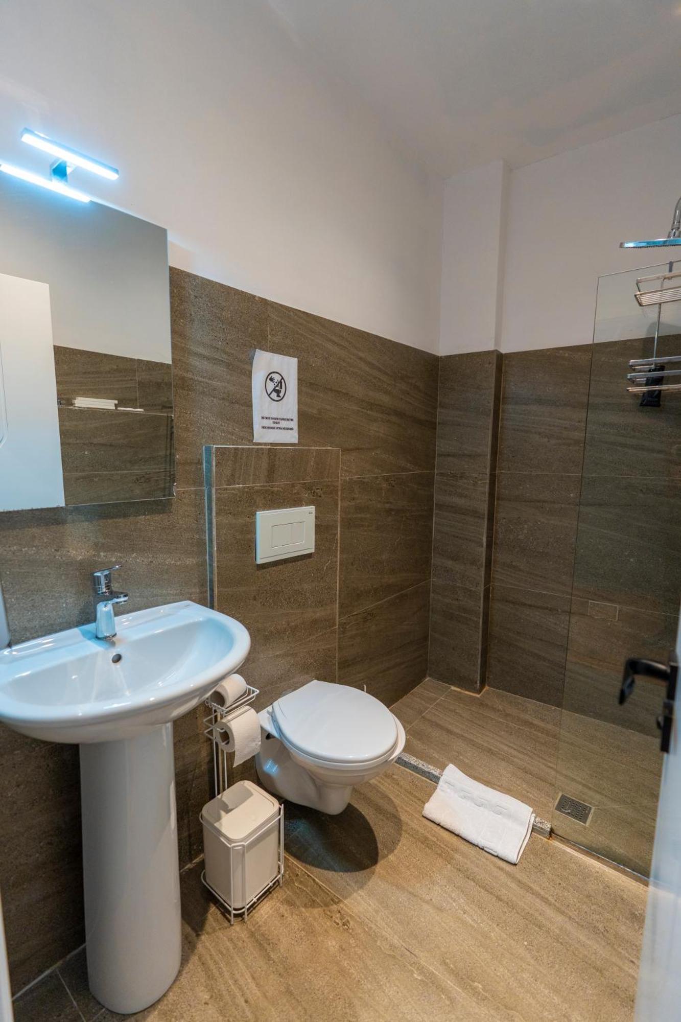 Gjuhadoli Hotel Restaurant Shkodër Dış mekan fotoğraf
